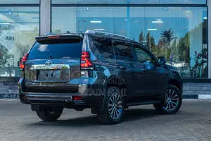 Toyota Land Cruiser Prado 2021 Gray