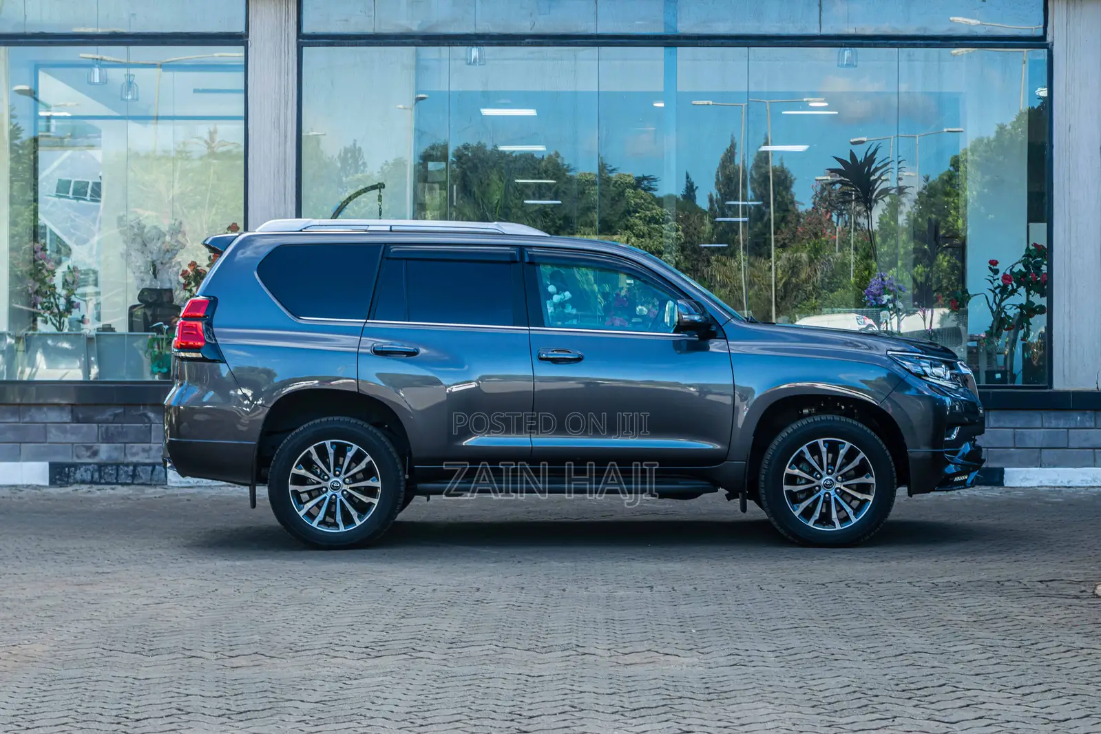 Toyota Land Cruiser Prado 2021 Gray