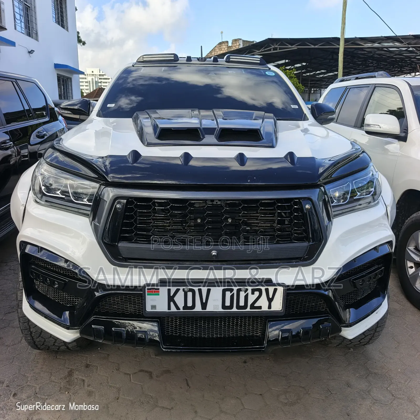 Toyota Hilux 2019 White