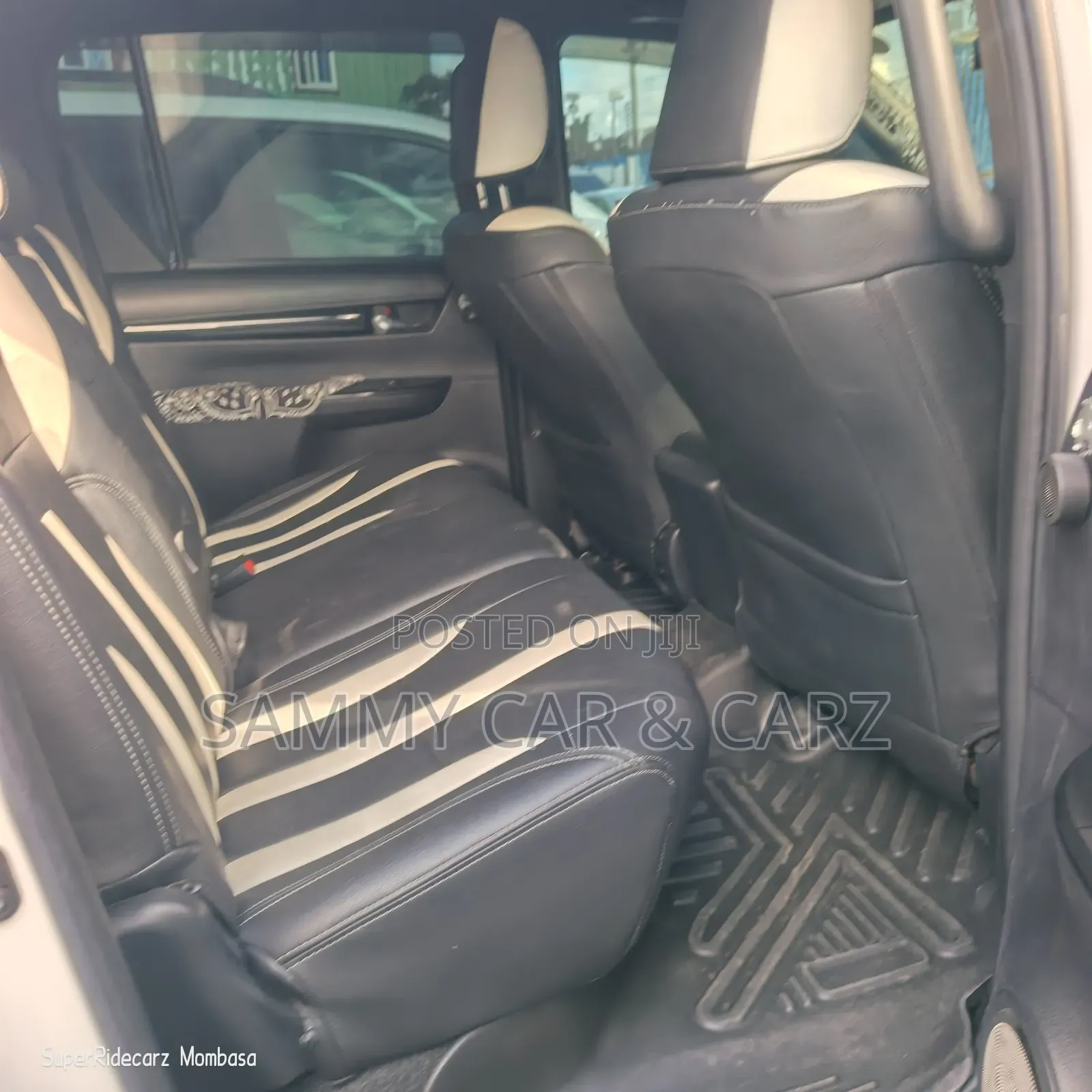 Toyota Hilux 2019 White