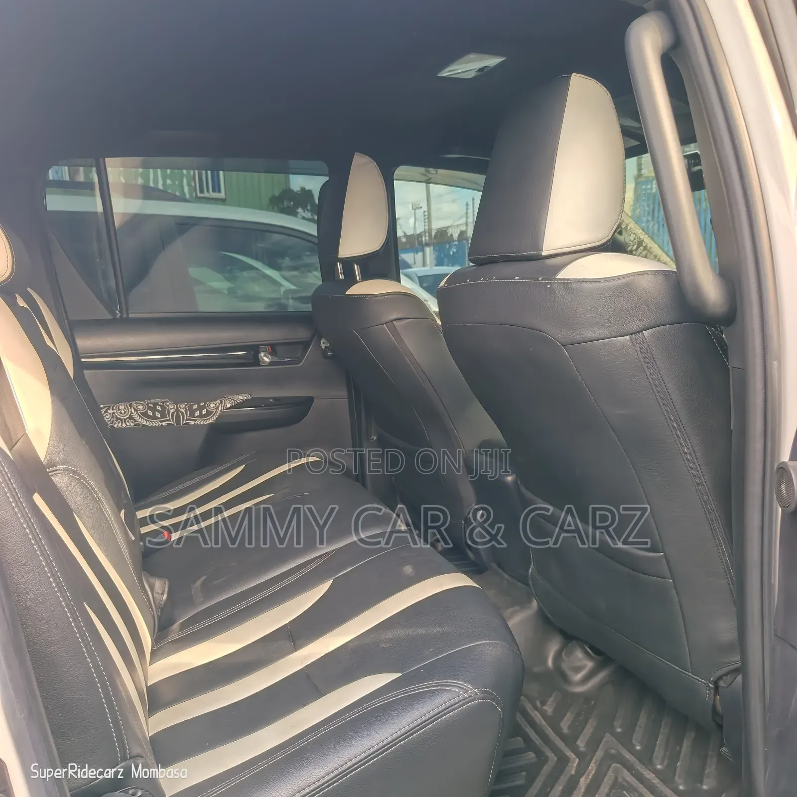 Toyota Hilux 2019 White