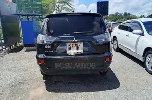 Mitsubishi Outlander 2010 Black
