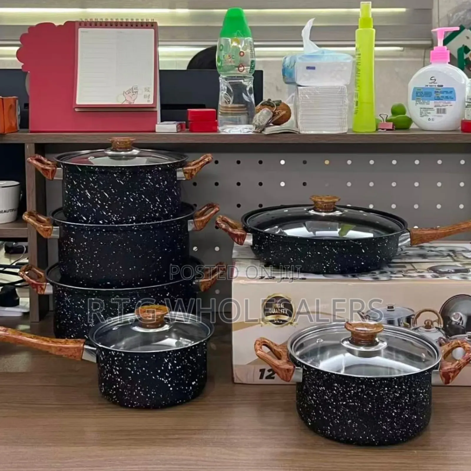 12pcs Non-Stick Cooking Pots Set With Wooden Handles