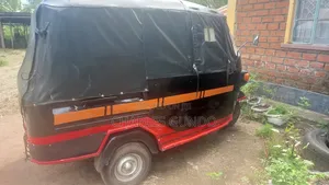 Piaggio 2021 Black