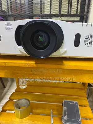 Hitachi Projector