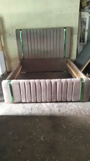 Brown Chester Bed 5x6