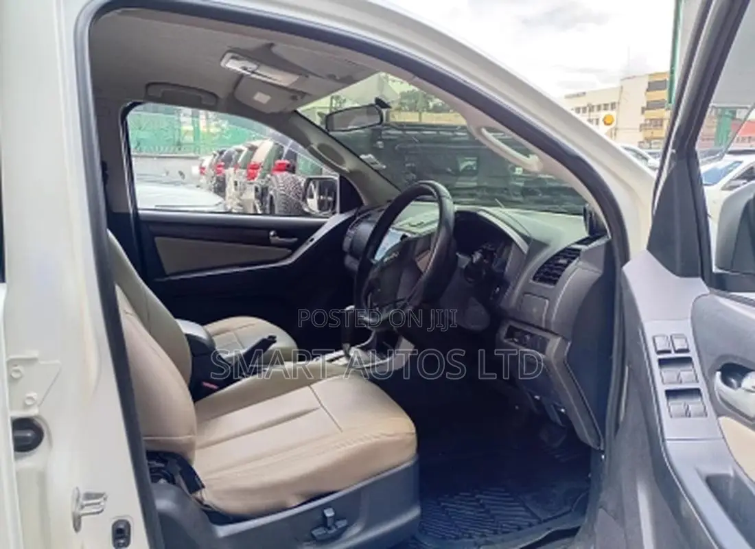 Isuzu MU-X 2015 White