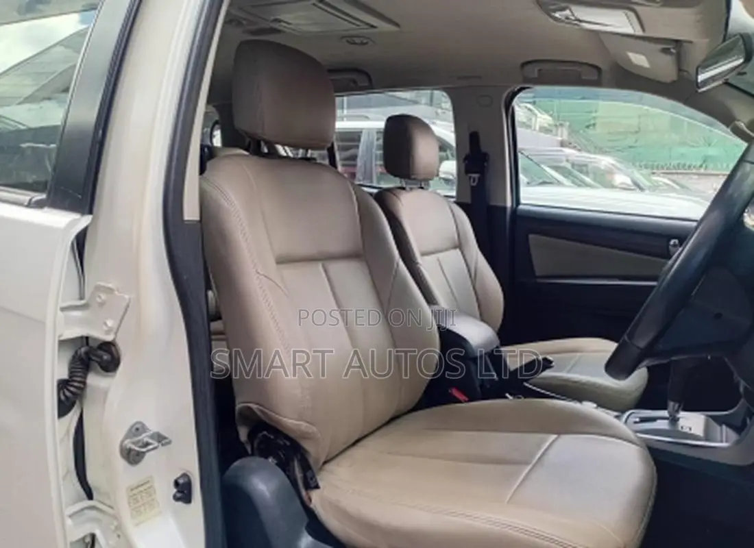 Isuzu MU-X 2015 White