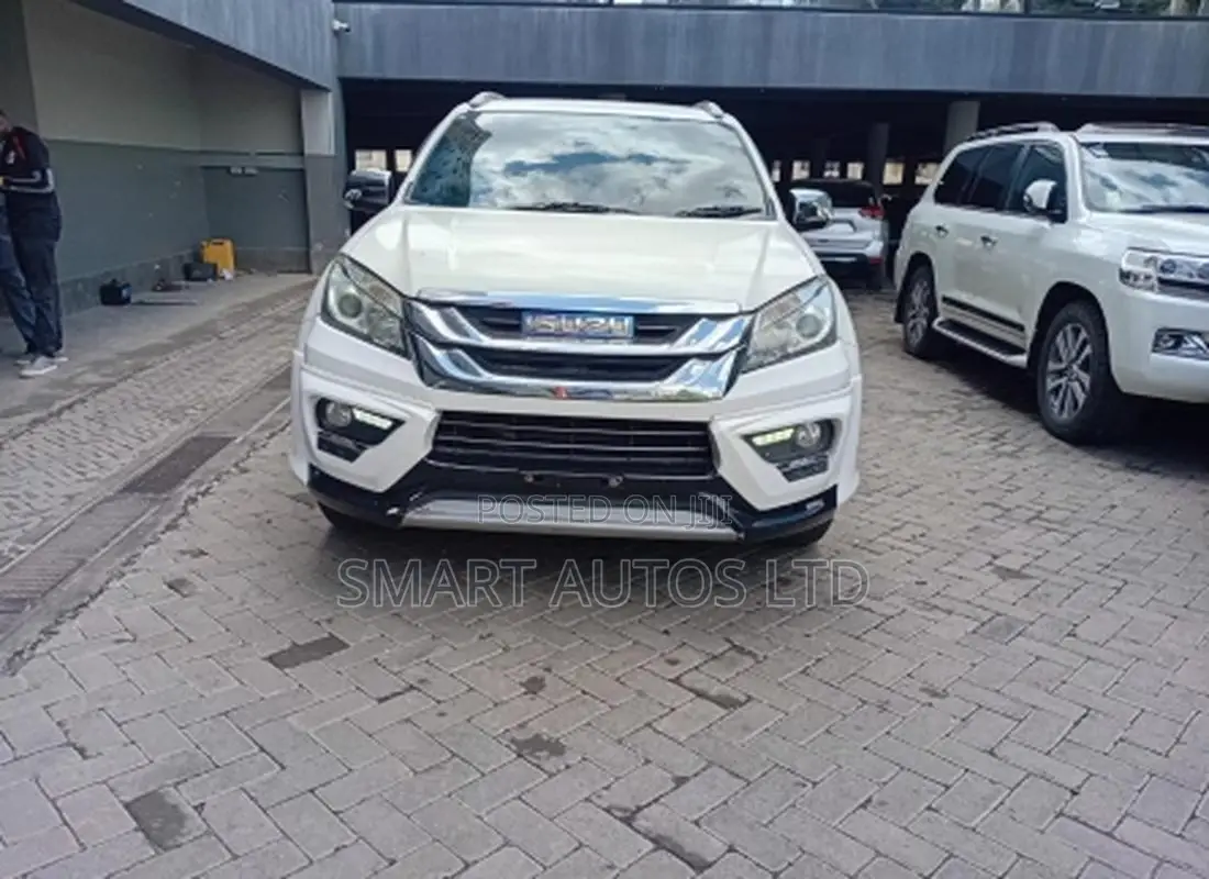 Isuzu MU-X 2015 White