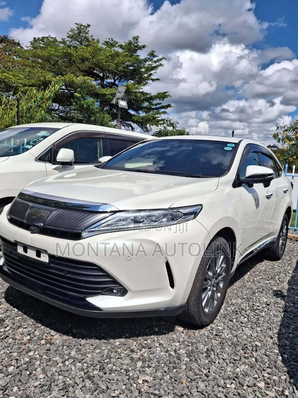 Toyota Harrier 2.0 2018 Pearl