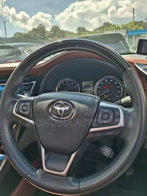 Toyota Harrier 2.0 2018 Pearl