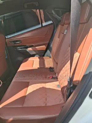 Toyota Harrier 2.0 2018 Pearl