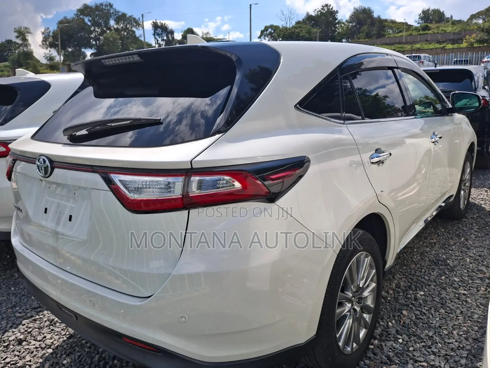 Toyota Harrier 2.0 2018 Pearl