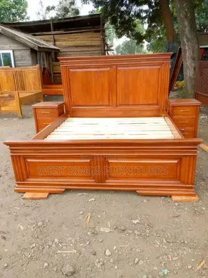 Brown Mahogany Wood Bed 5x6