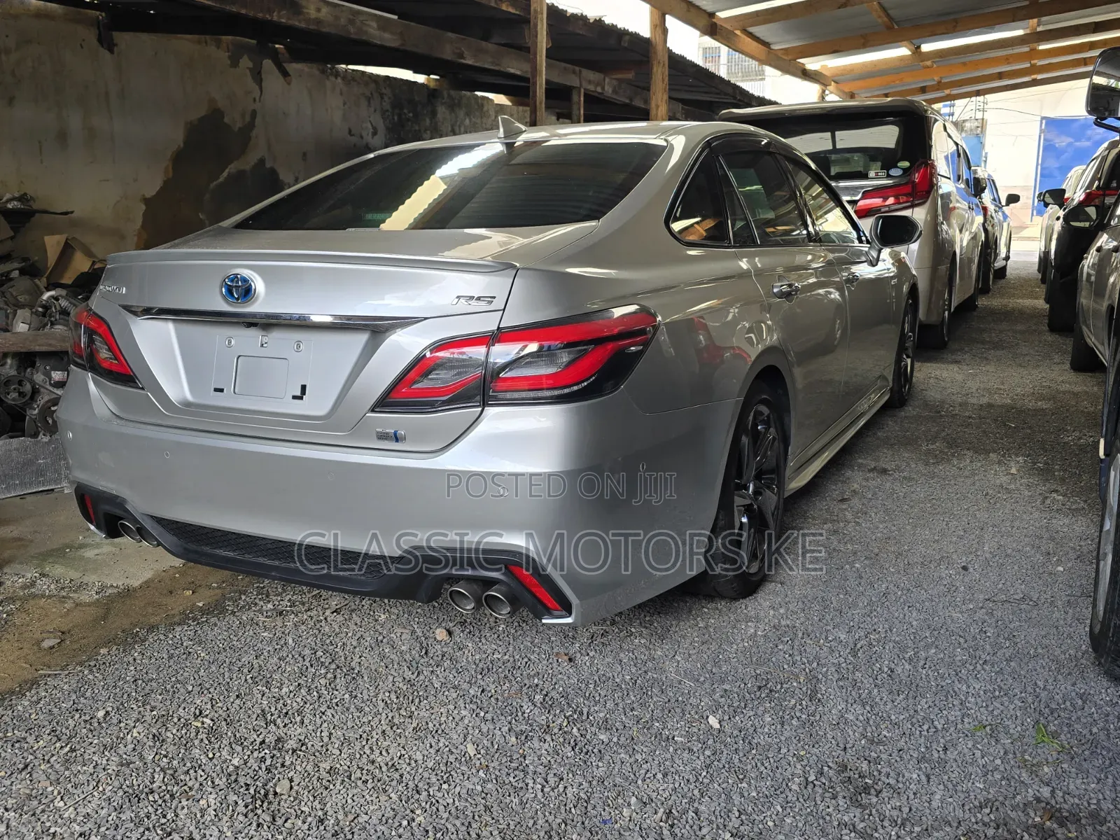 Toyota Crown 2019 Silver