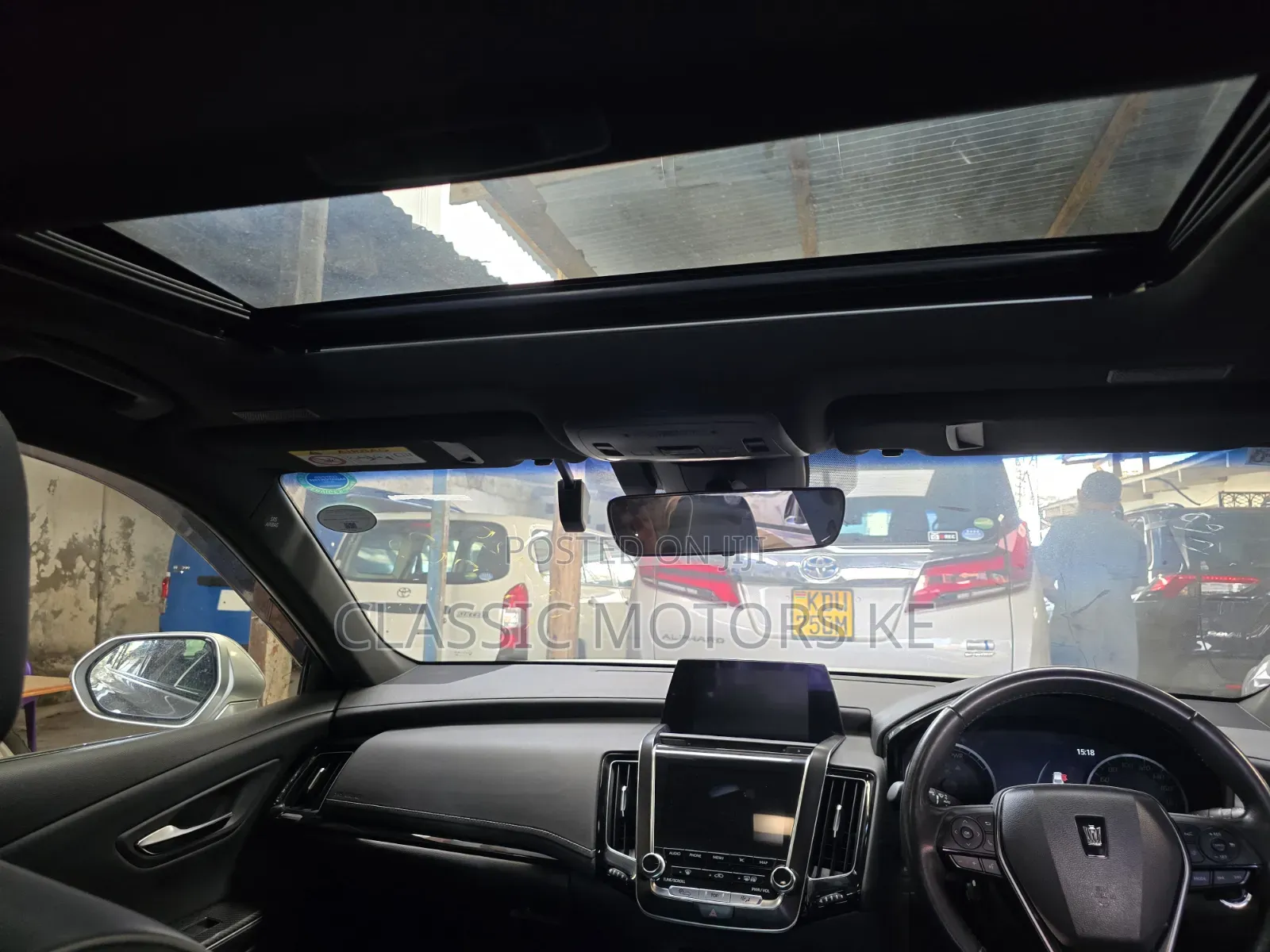 Toyota Crown 2019 Silver
