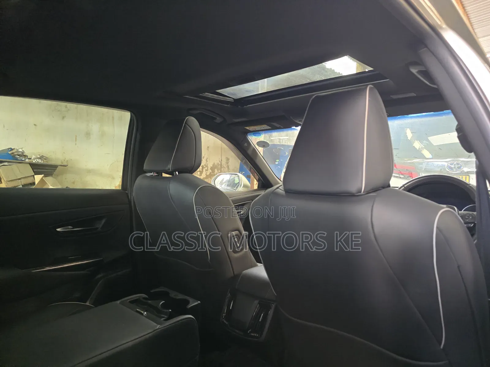 Toyota Crown 2019 Silver