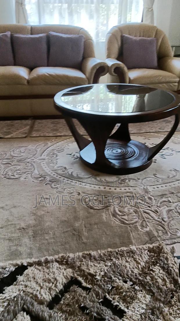 Pure Mahogany Round Table - thumbnail 3