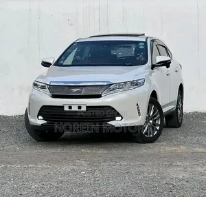 Toyota Harrier 2.5 Hybrid GR Sport 2019 White