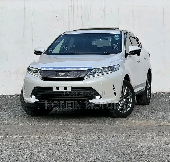 Toyota Harrier 2.5 Hybrid GR Sport 2019 White
