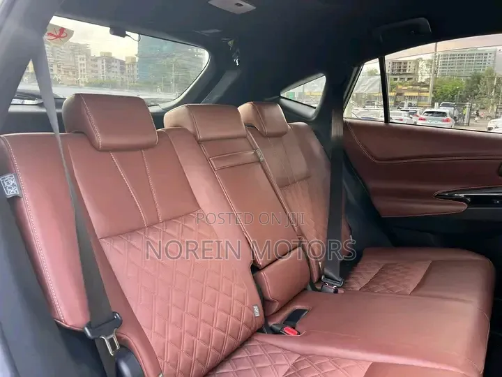 Toyota Harrier 2.5 Hybrid GR Sport 2019 White