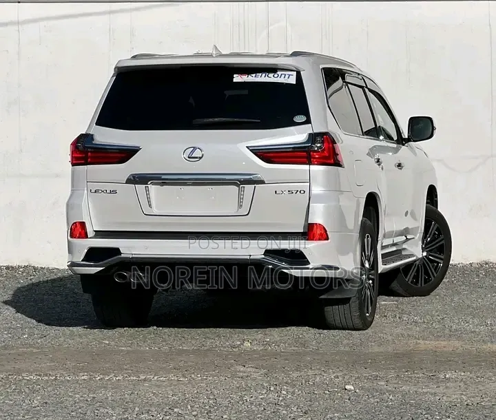 Lexus LX 570 AWD 2020 Pearl