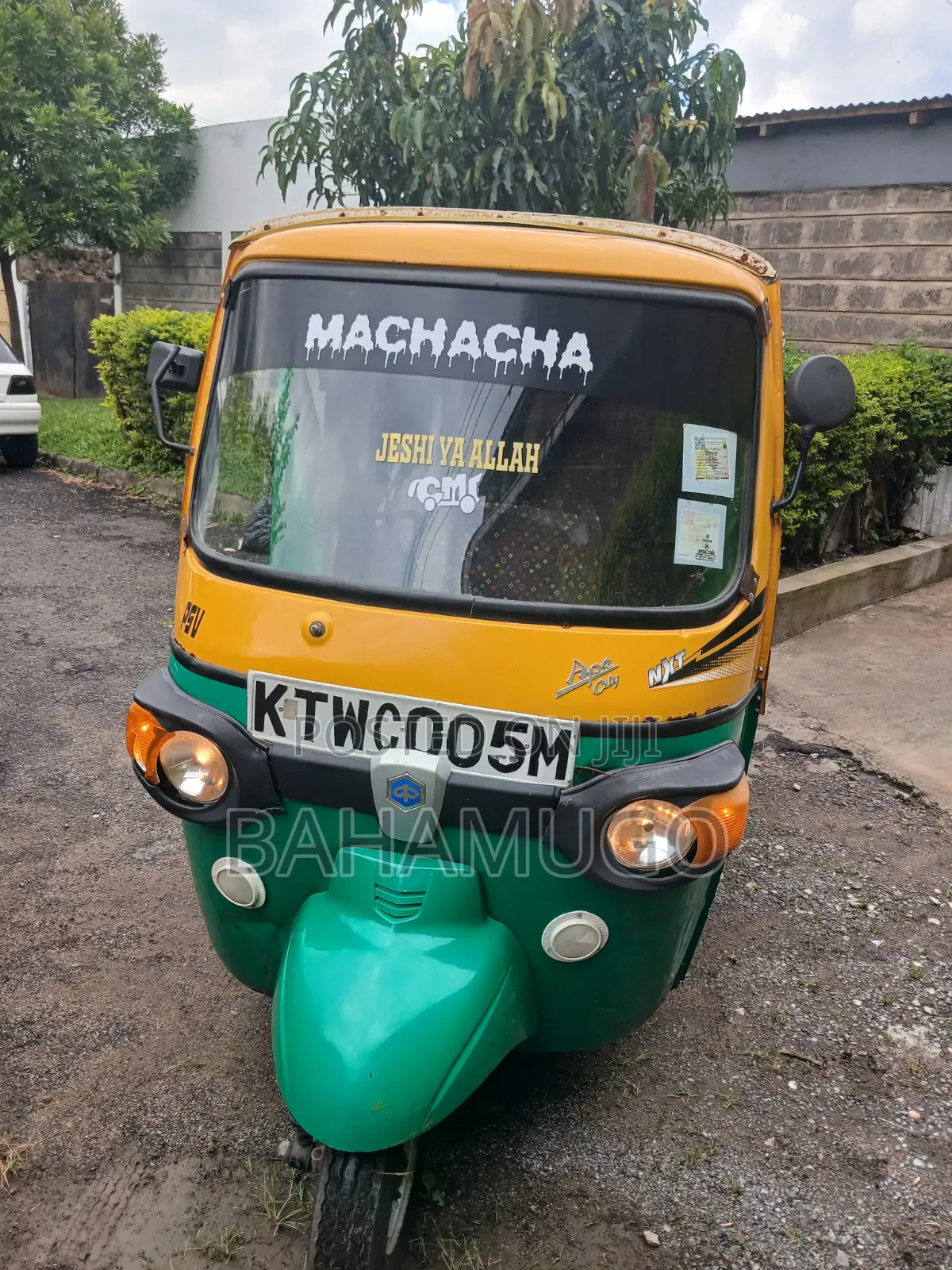 Piaggio 2021 Yellow