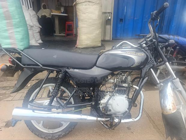 Bajaj Boxer 100 2021 Black - thumbnail 2