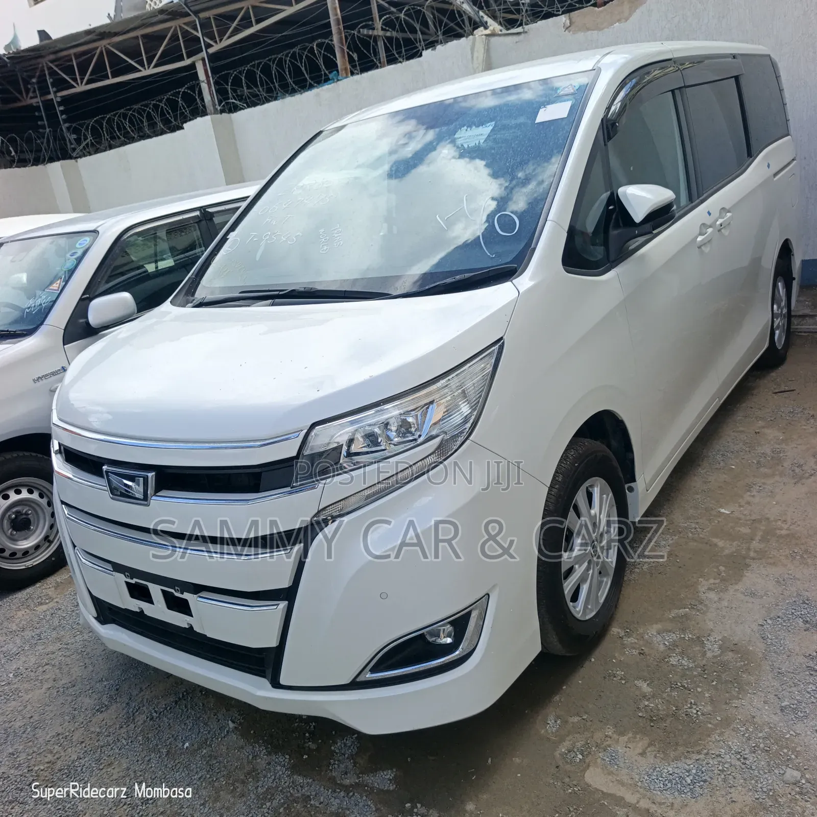 Toyota Noah 2020 White