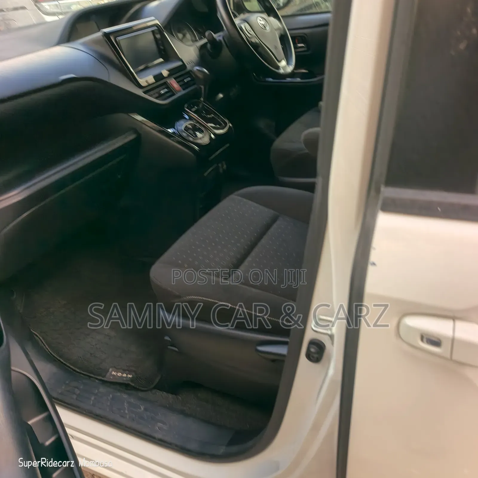 Toyota Noah 2020 White