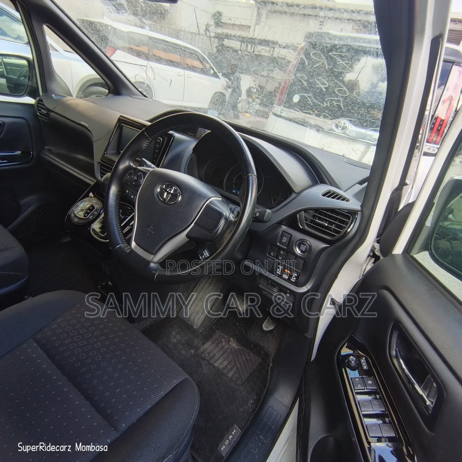 Toyota Noah 2020 White