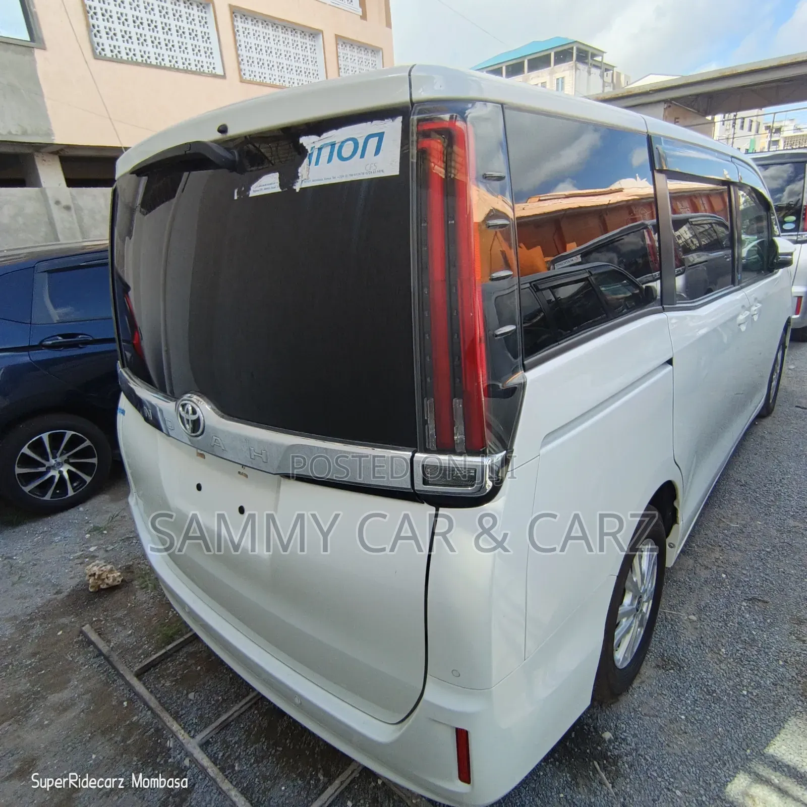 Toyota Noah 2020 White