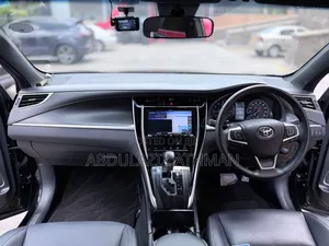 Toyota Harrier 2.0 2019 Black