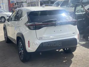 Toyota Yaris Cross 2020 Pearl