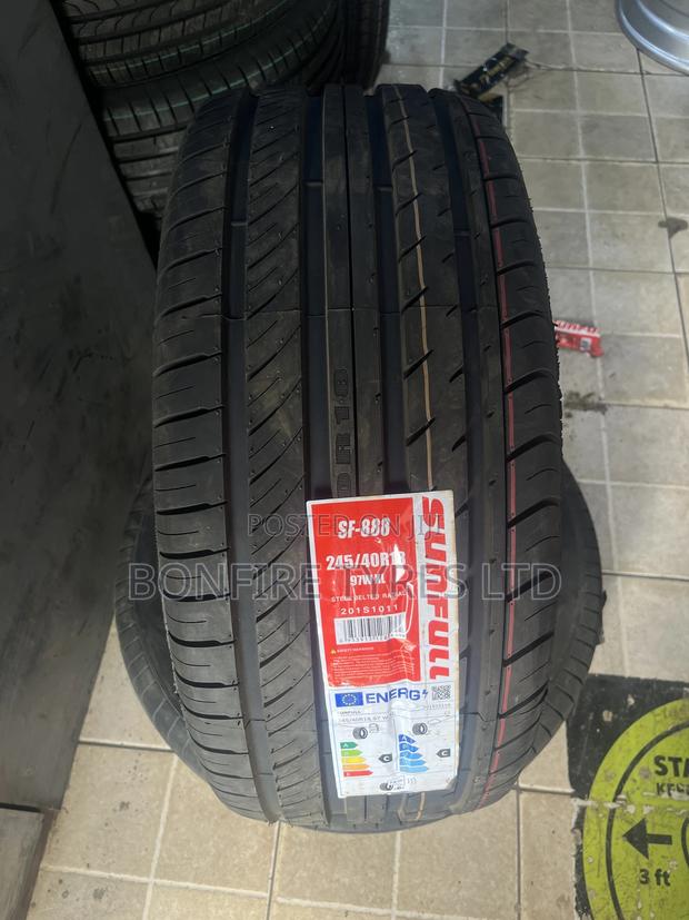 245/40r18 Sunfull