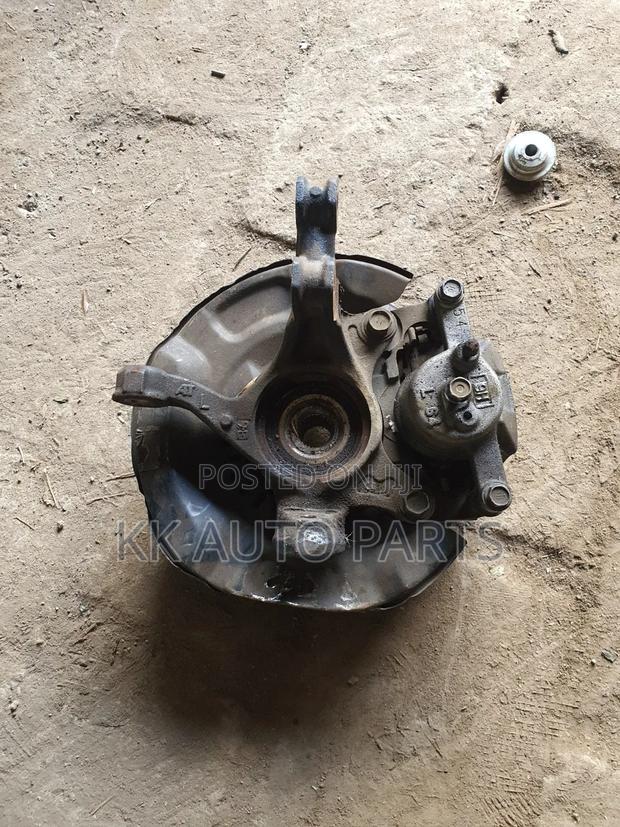Toyota Vitz Jewela Front Hub - thumbnail 2