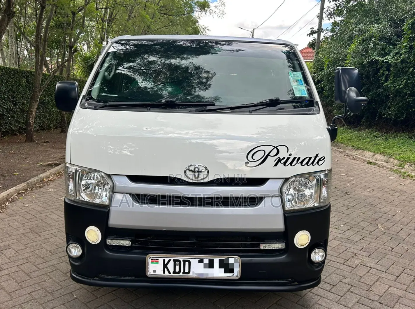 Toyota HiAce 2014 White