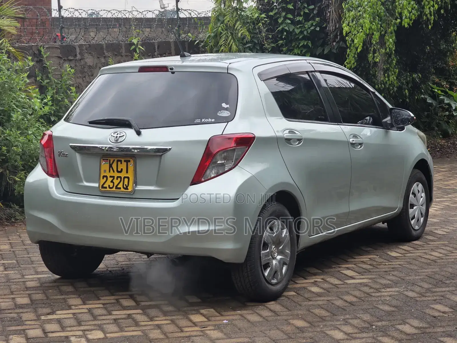 Toyota Vitz 2012