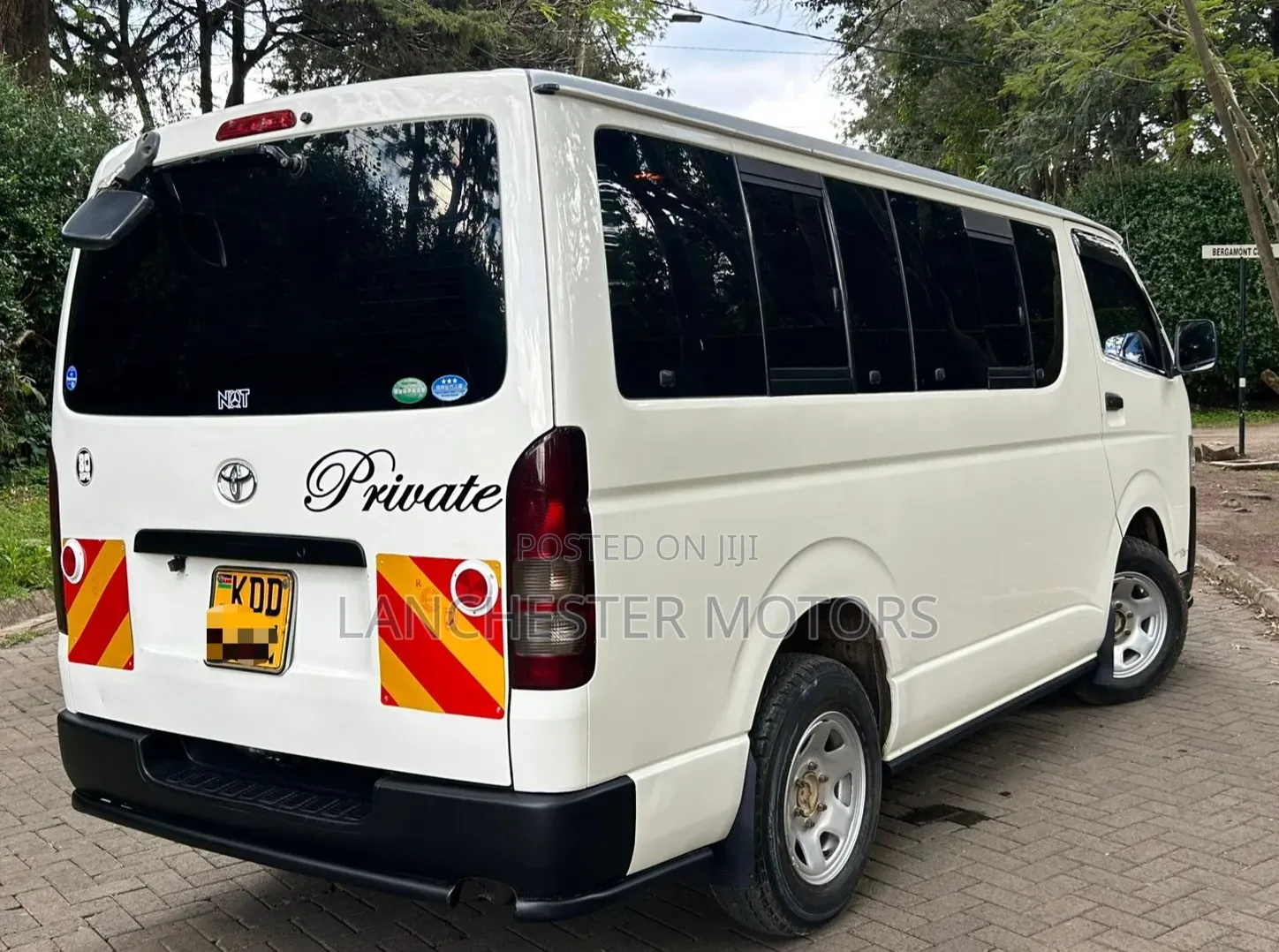 Toyota HiAce 2014 White