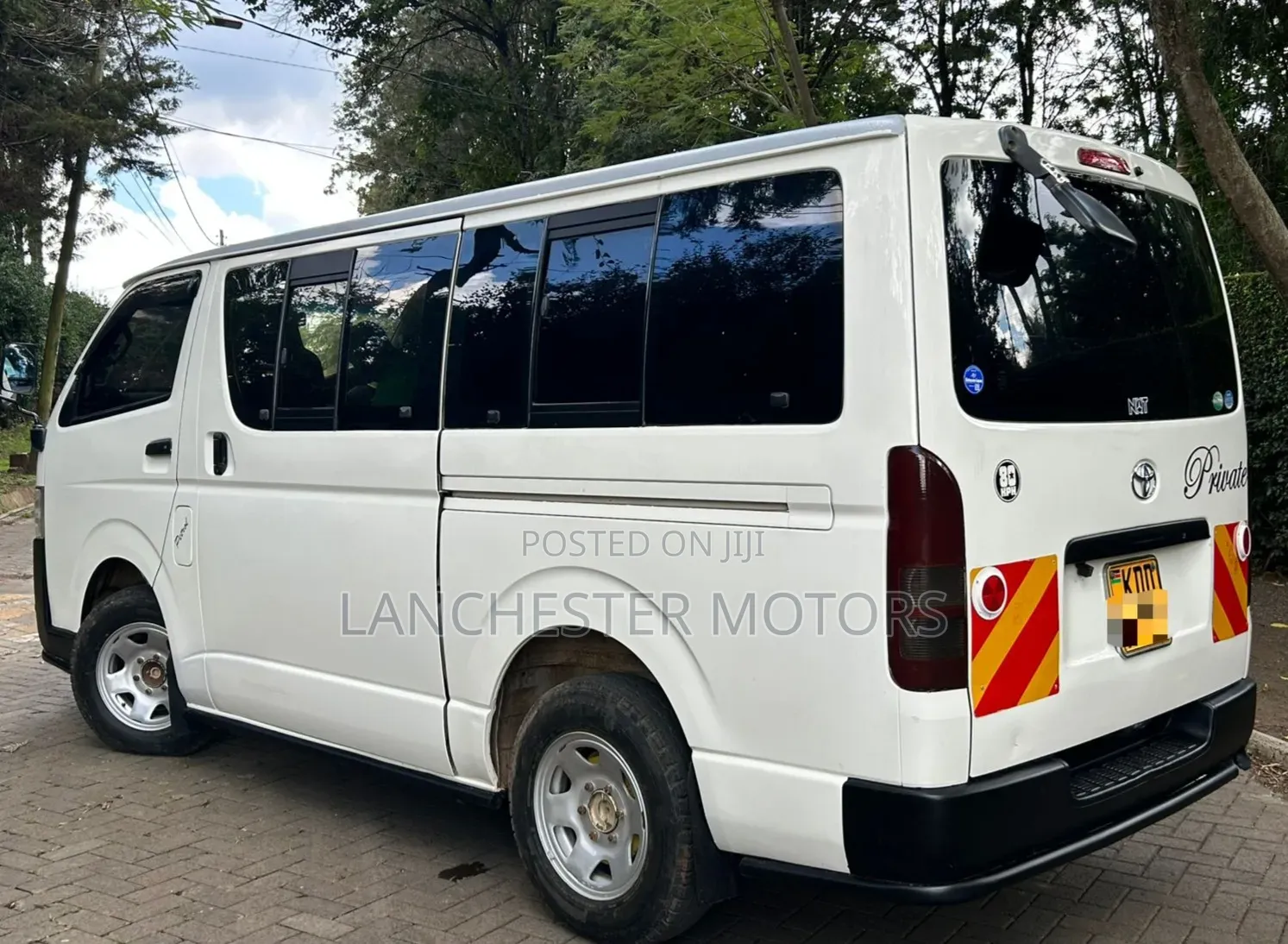 Toyota HiAce 2014 White