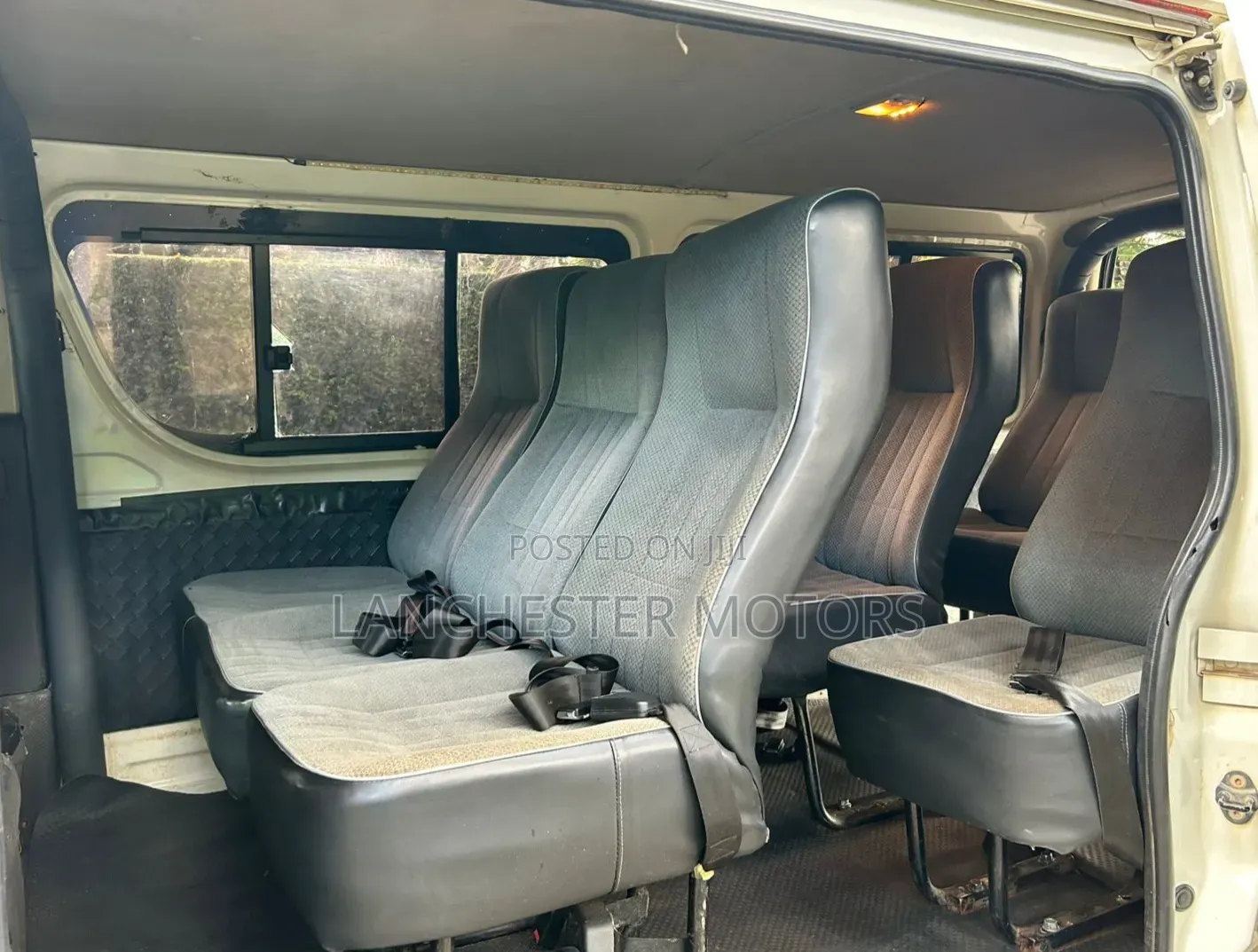 Toyota HiAce 2014 White