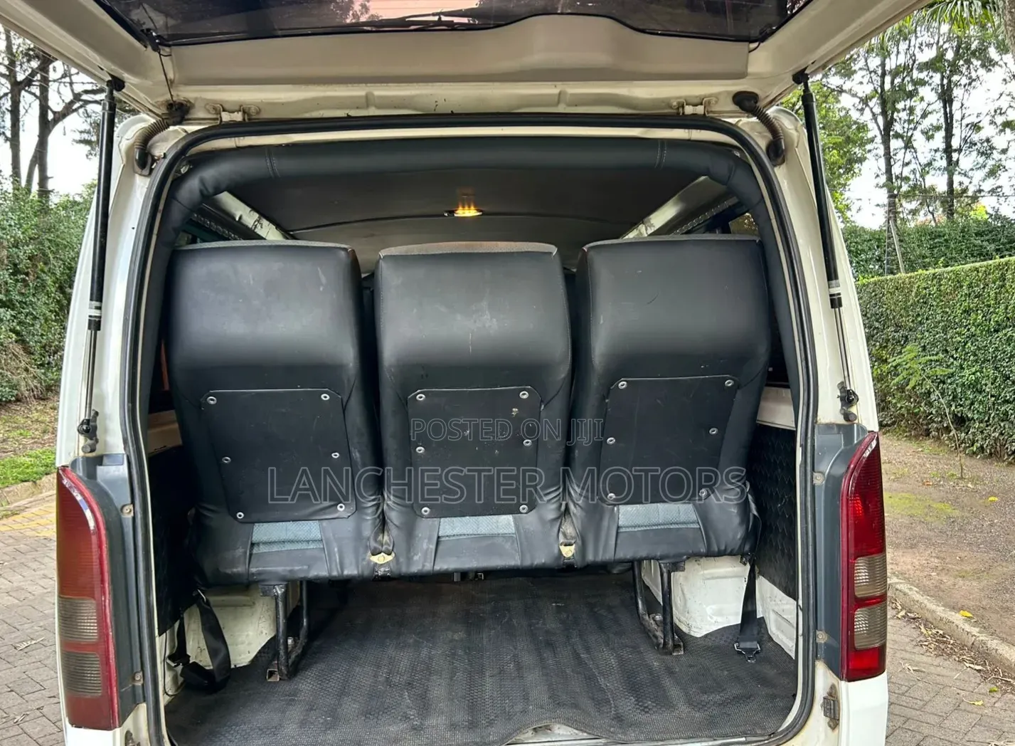 Toyota HiAce 2014 White