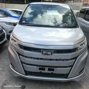 Toyota Noah 2020 Silver