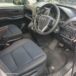 Toyota Noah 2020 Silver