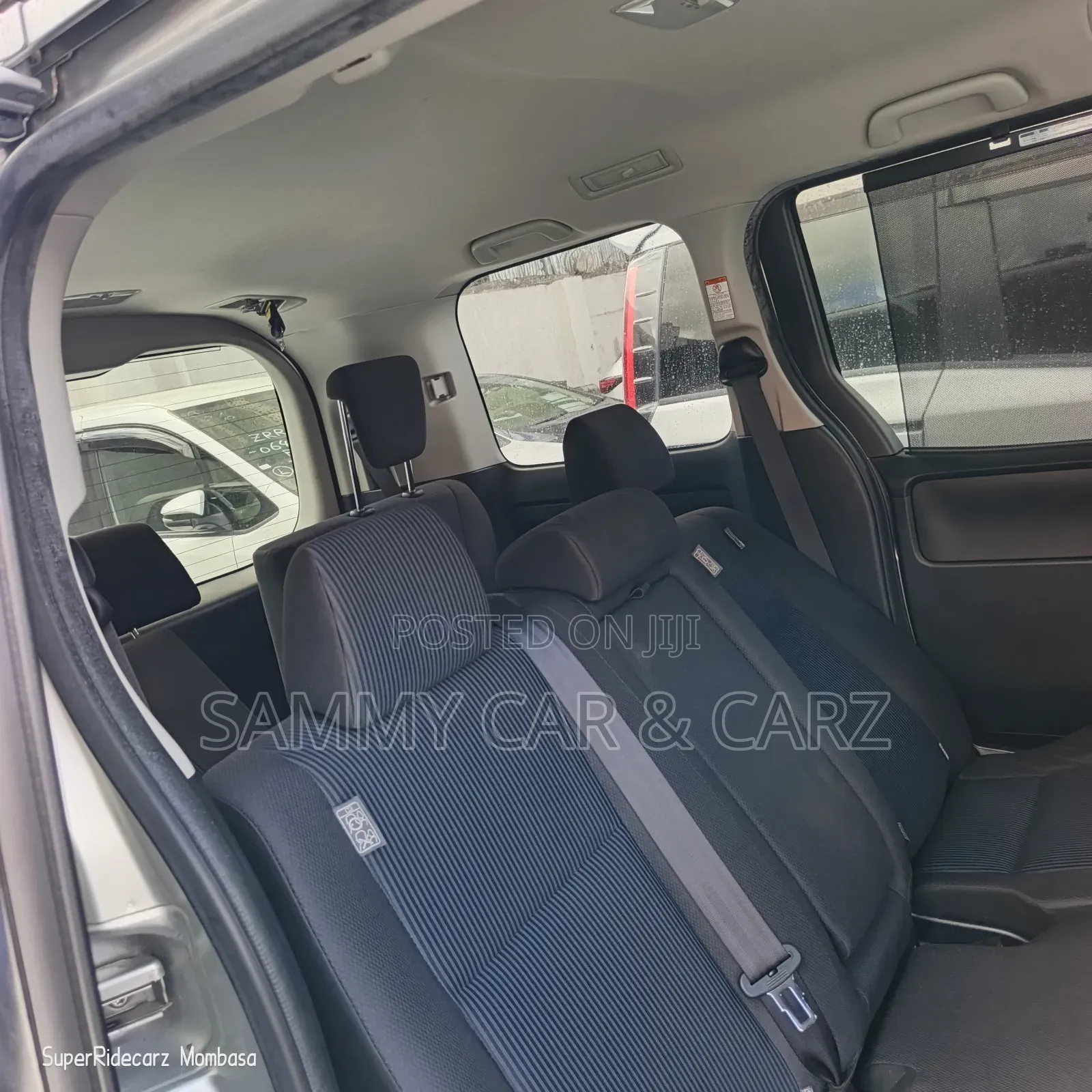 Toyota Noah 2020 Silver
