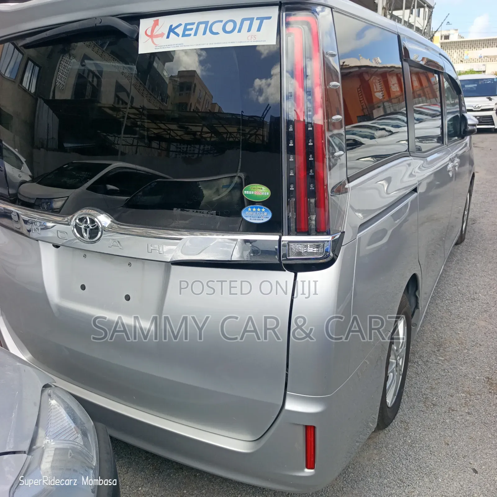 Toyota Noah 2020 Silver