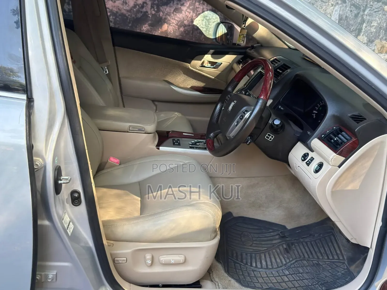 Toyota Crown 2012 Silver