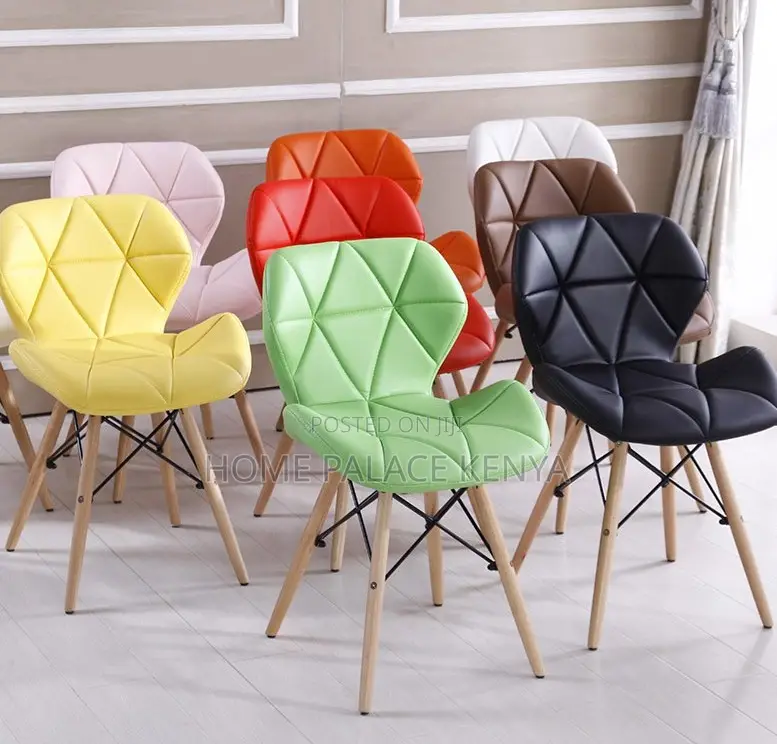 Dining Chair: Nordic Style Wooden Eames Chair