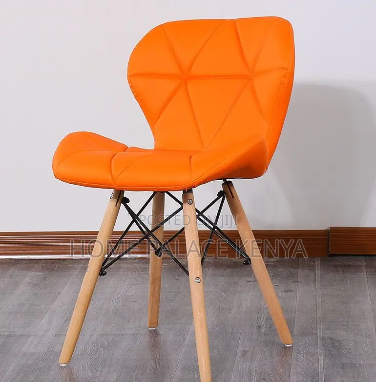 Dining Chair: Nordic Style Wooden Eames Chair