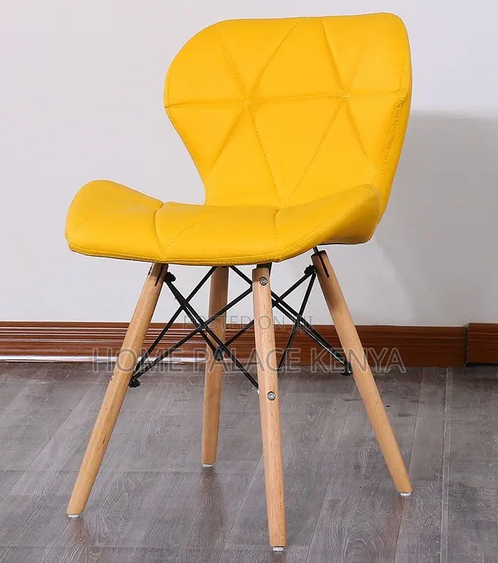 Dining Chair: Nordic Style Wooden Eames Chair